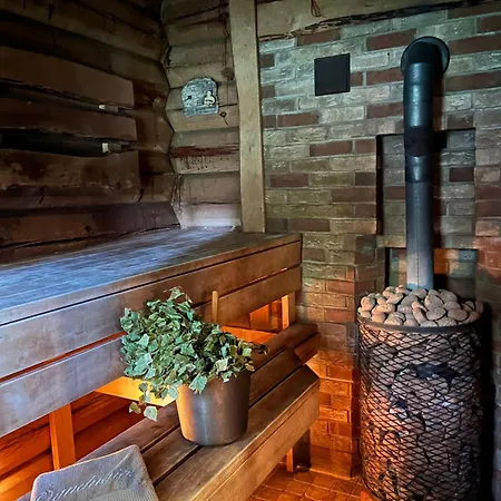 Oanduaia Saunamaja *